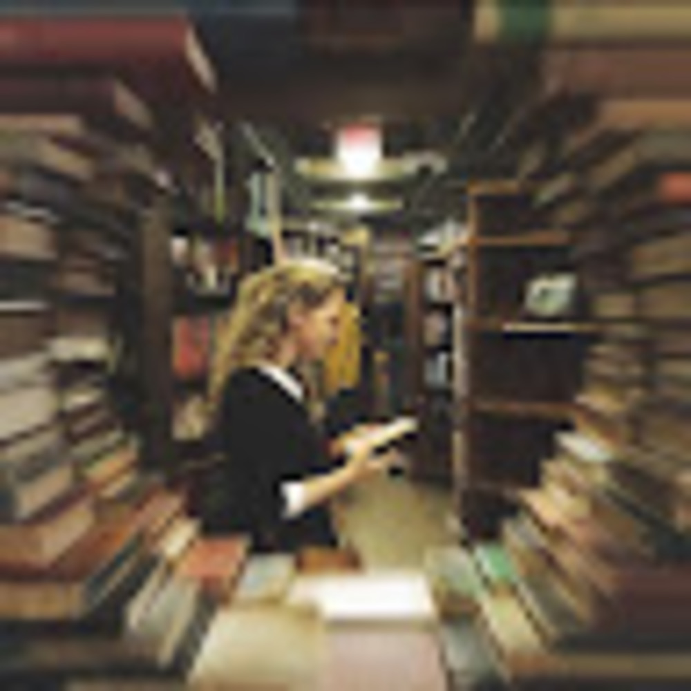 Meet your Posher, Eva